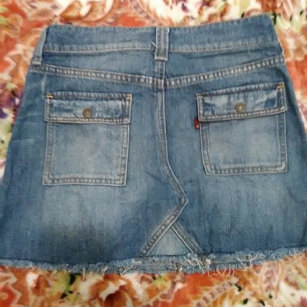 Levis skirt